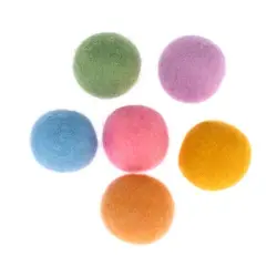 Pelotas de fieltro TIAKI juguete para gatos - Set de 6 (4 cm de diámetro cada una)