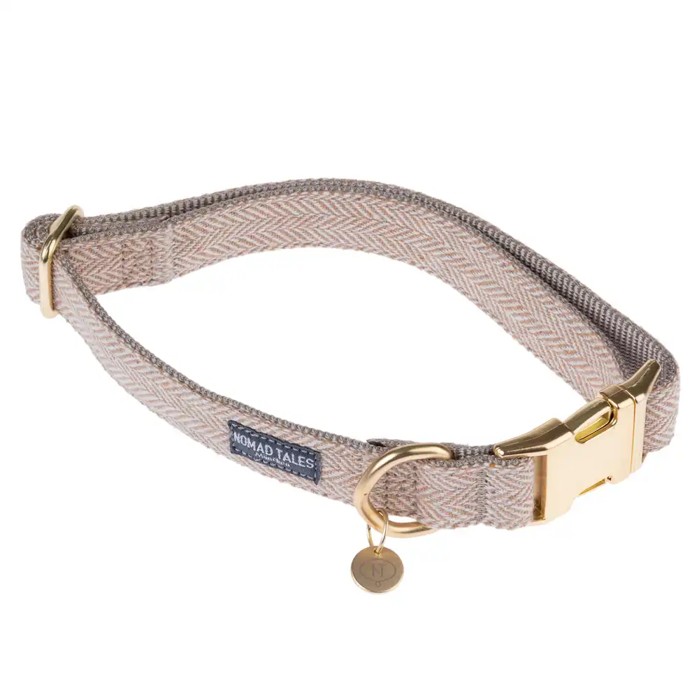 Collar Nomad Tales Calma arena para perros - L: 39 - 64 cm contorno de cuello, 25 mm de ancho